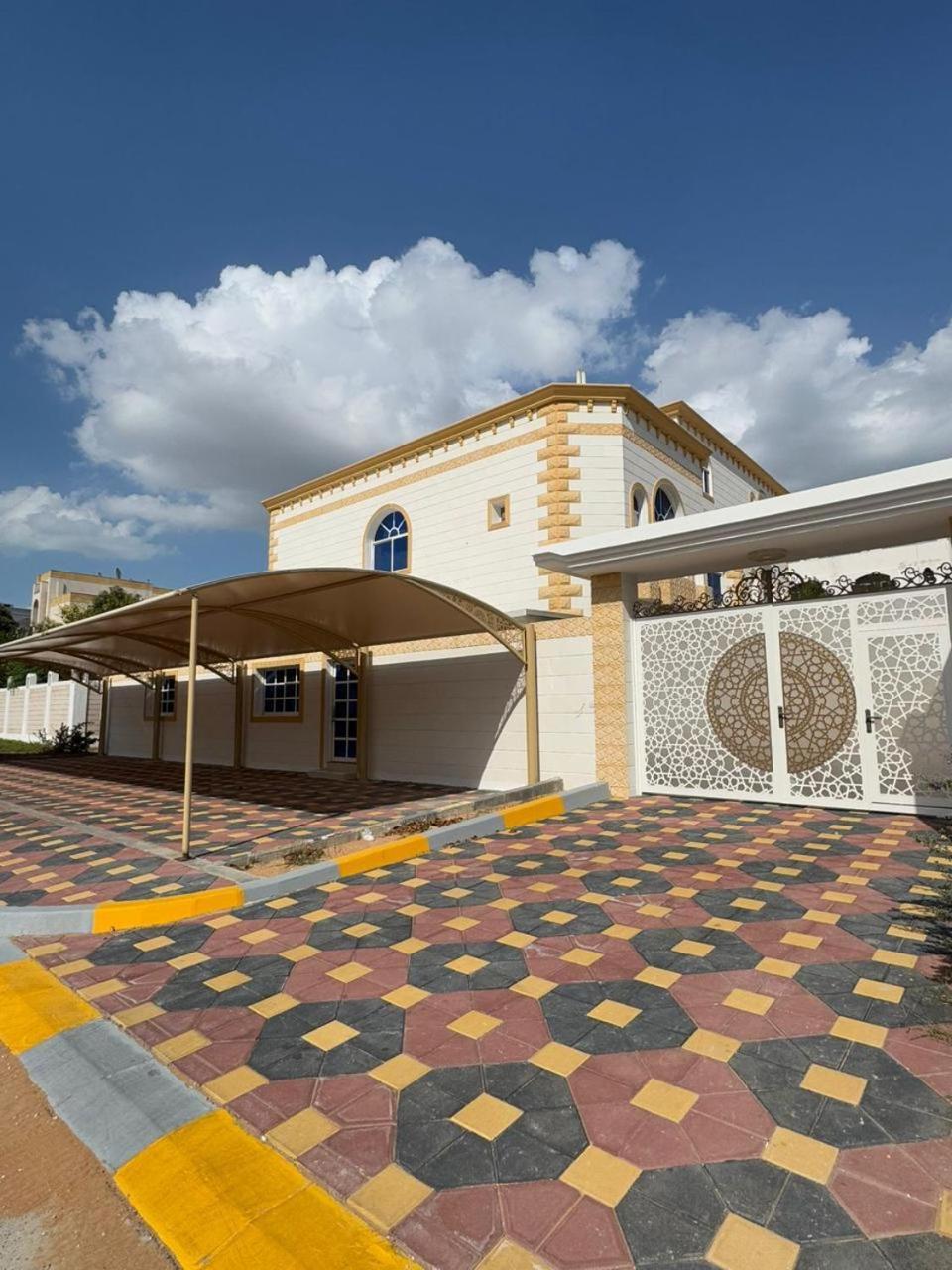 International Abu Dhabi Hostel Exterior photo